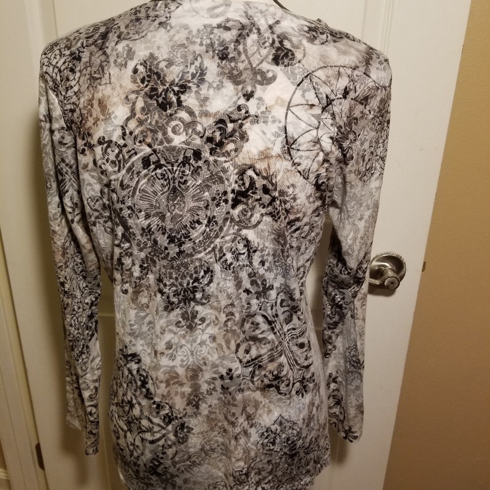 Tops - Picture 3 of 3